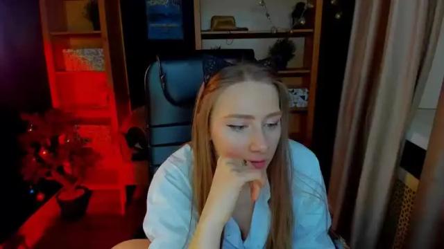 Image 4 of lim_liana Stream on Chaturbate on 16 months ago
