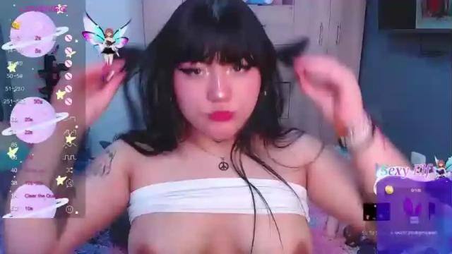 Image 3 of limoncito_blossom2 Stream on Chaturbate on 18 months ago