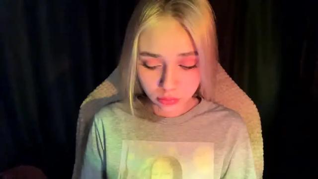 Image 3 of lina_and_lion Stream on Chaturbate on 13 months ago