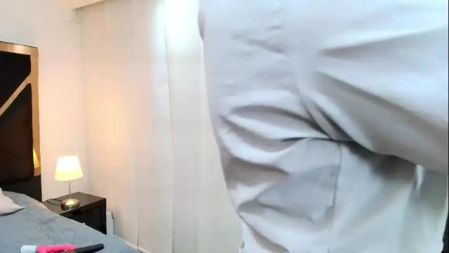 Image 3 of lina_bedoya Stream on Chaturbate on 1 month ago
