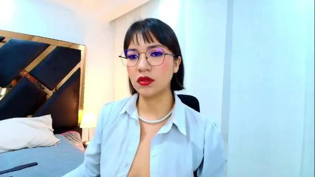 Image 4 of lina_bedoya Stream on Chaturbate on 23 days ago