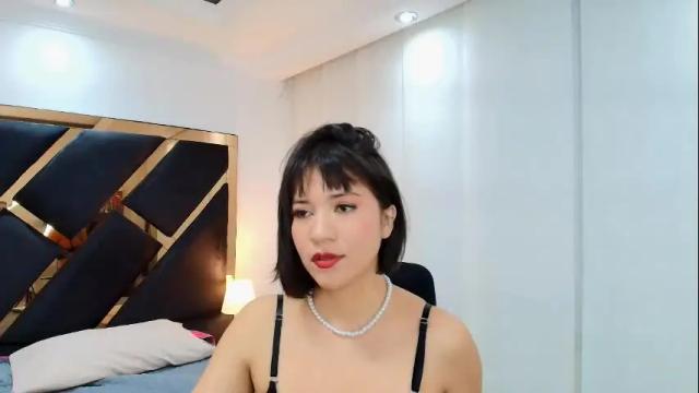 Image 3 of lina_bedoya Stream on Chaturbate on 19 days ago