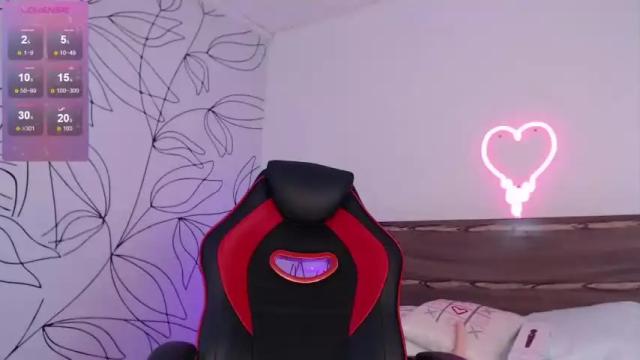 Image 2 of lina_bigass_ Stream on Chaturbate on 19 months ago