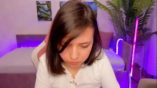 Image 8 of lina_brownie Stream on Chaturbate on 1 month ago