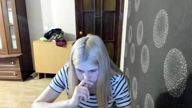 Image 10 of lina_kisss Stream on Chaturbate on 13 months ago