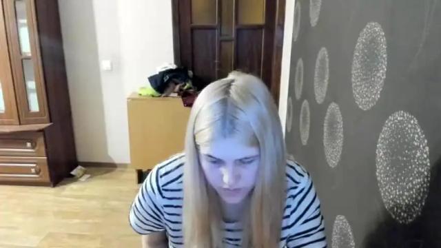 Image 3 of lina_kisss Stream on Chaturbate on 13 months ago