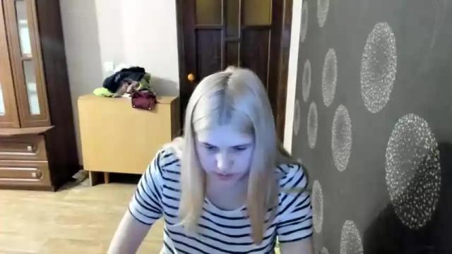 Image 8 of lina_kisss Stream on Chaturbate on 13 months ago