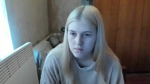 Image 3 of lina_kisss Stream on Chaturbate on 13 months ago