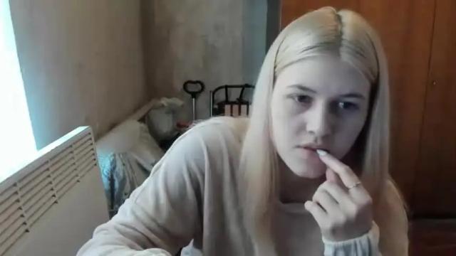 Image 8 of lina_kisss Stream on Chaturbate on 13 months ago