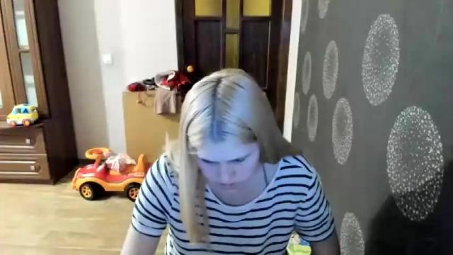 Image 10 of lina_kisss Stream on Chaturbate on 13 months ago