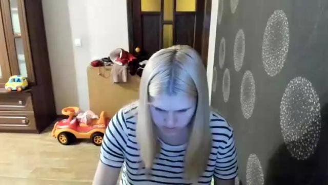 Image 2 of lina_kisss Stream on Chaturbate on 13 months ago