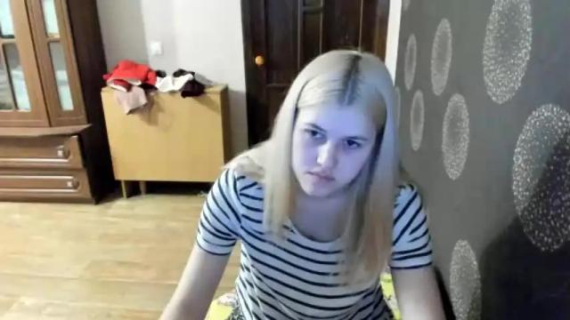 Image 4 of lina_kisss Stream on Chaturbate on 13 months ago