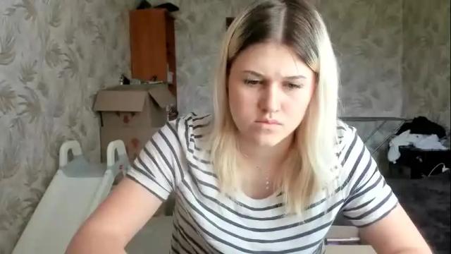 Image 2 of lina_kisss Stream on Chaturbate on 1 month ago