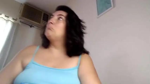 Image 4 of lina_maria99 Stream on Chaturbate on 25 months ago