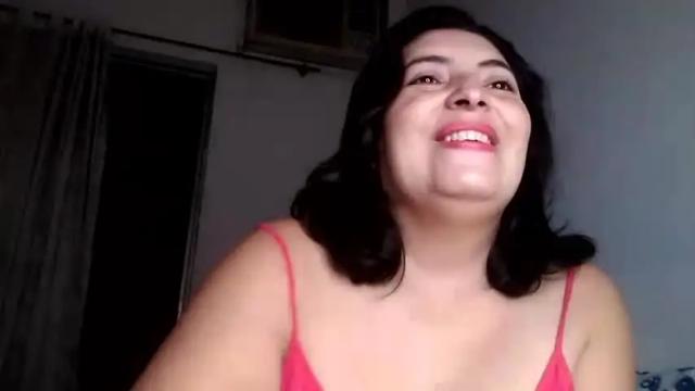 Image 4 of lina_maria99 Stream on Chaturbate on 24 months ago
