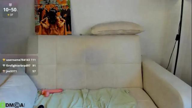 Image 8 of lina_mee Stream on Chaturbate on 15 days ago