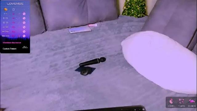 Image 3 of lina_owl Stream on Chaturbate on 17 days ago