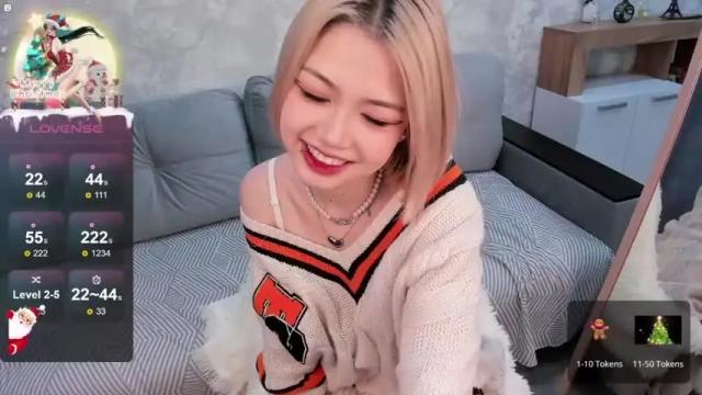 Image 6 of lina_sunflower Stream on Chaturbate on 17 months ago