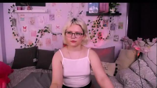 Image 6 of linafoxxy Stream on Chaturbate on 4 days ago