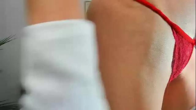 Image 4 of linalivee Stream on Chaturbate on 3 months ago