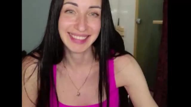 Image 4 of linalivee Stream on Chaturbate on 2 months ago