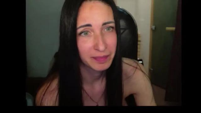 Image 7 of linalivee Stream on Chaturbate on 2 months ago