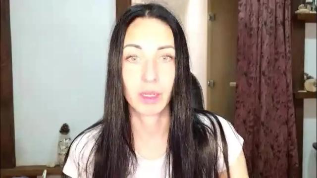 Image 8 of linalivee Stream on Chaturbate on 2 months ago