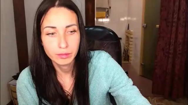 Image 7 of linalivee Stream on Chaturbate on 3 days ago