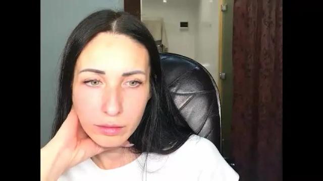 Image 4 of linalivee Stream on Chaturbate on 2 months ago