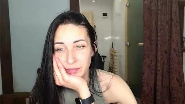 Image 12 of linalivee Stream on Chaturbate on 1 month ago