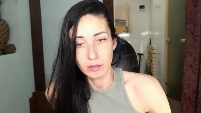 Image 11 of linalivee Stream on Chaturbate on 1 month ago