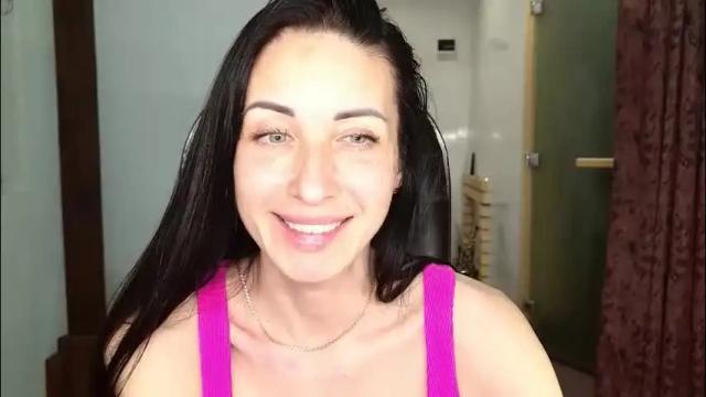 Image 3 of linalivee Stream on Chaturbate on 1 month ago