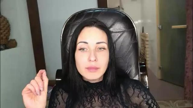 Image 12 of linalivee Stream on Chaturbate on 1 month ago