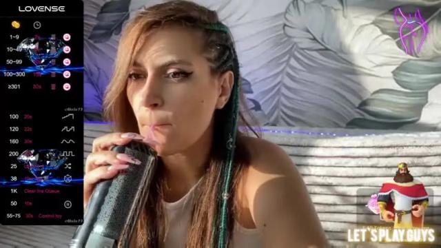 Image 7 of linaluxar Stream on Chaturbate on 18 months ago