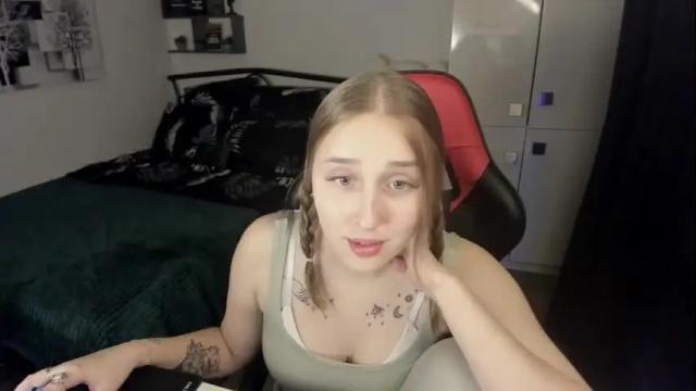 Image 4 of linatruly Stream on Chaturbate on 1 month ago