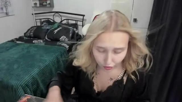 Image 12 of linatruly Stream on Chaturbate on 9 days ago
