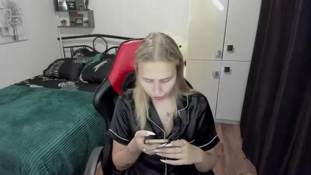 Image 12 of linatruly Stream on Chaturbate on 6 days ago