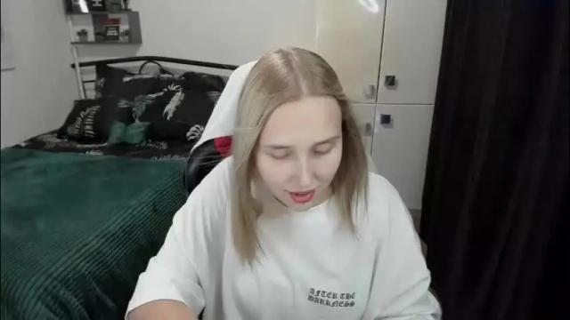Image 3 of linatruly Stream on Chaturbate on 13 days ago
