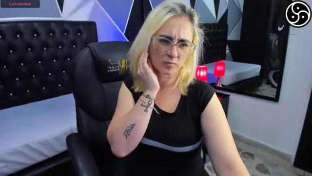 Image 3 of lincebdsm Stream on Chaturbate on 19 months ago