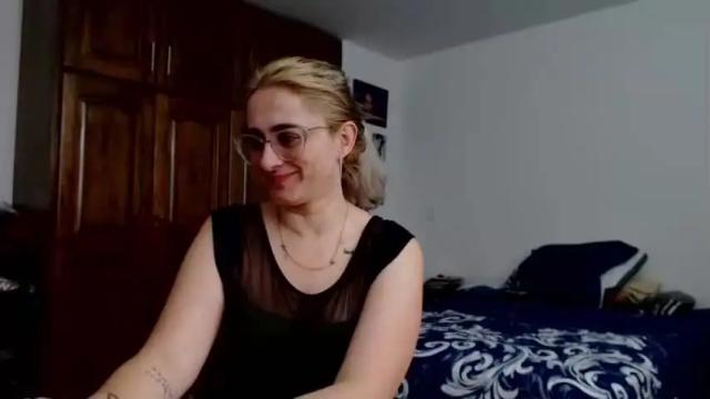 Image 4 of lincebdsm Stream on Chaturbate on 14 months ago