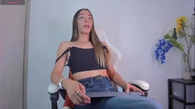 Thumbnail 1, linda_crawford1's Stream at Chaturbate, 2 months ago