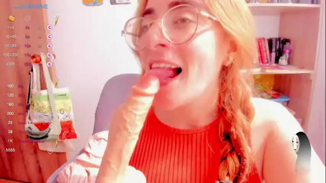 Image 11 of linda_giggle Stream on Chaturbate on 1 month ago