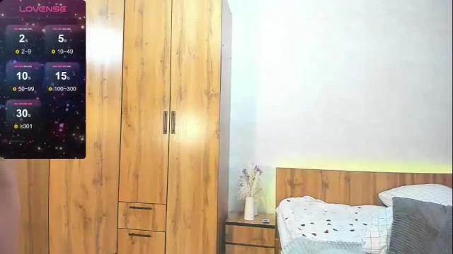 Image 2 of linda_power Stream on Chaturbate on 1 month ago
