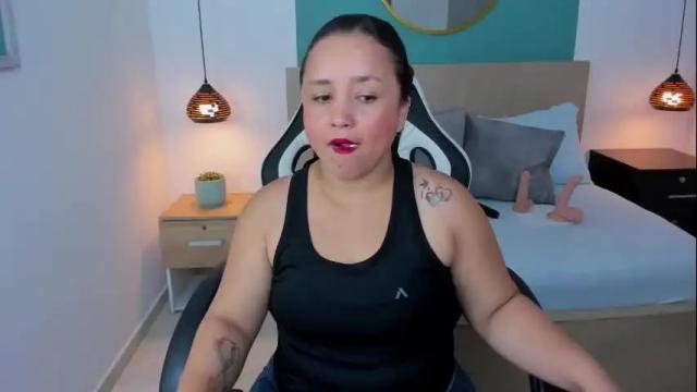 Image 4 of linda_rios_ Stream on Chaturbate on 19 days ago