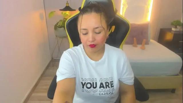 Image 6 of linda_rios_ Stream on Chaturbate on 12 days ago