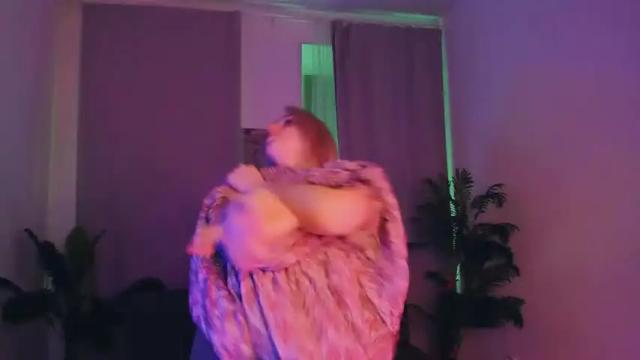 Image 6 of linda_roxy Stream on Chaturbate on 13 months ago
