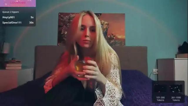 Image 6 of linda_roxy Stream on Chaturbate on 23 days ago