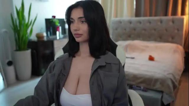 Thumbnail 1, linda_warners's Stream at Chaturbate, 3 months ago