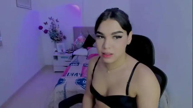 Image 2 of linda_zaam8386 Stream on Chaturbate on 3 months ago