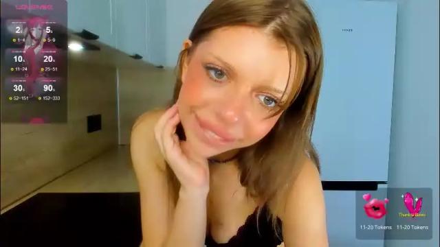 Image 2 of lindacrystalofc Stream on Chaturbate on 5 months ago